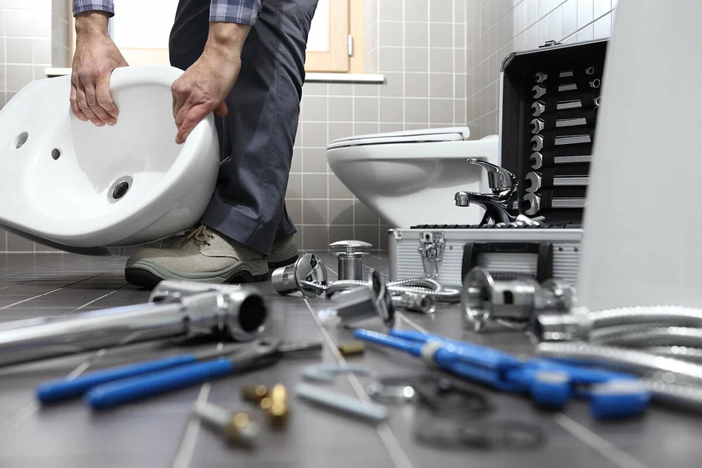 Plumbing tools prepared for a bathroom repair in Coral Gables
